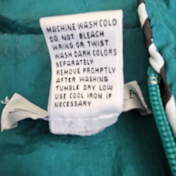 Vintage 80's Windbreaker - Picture 7 of 11